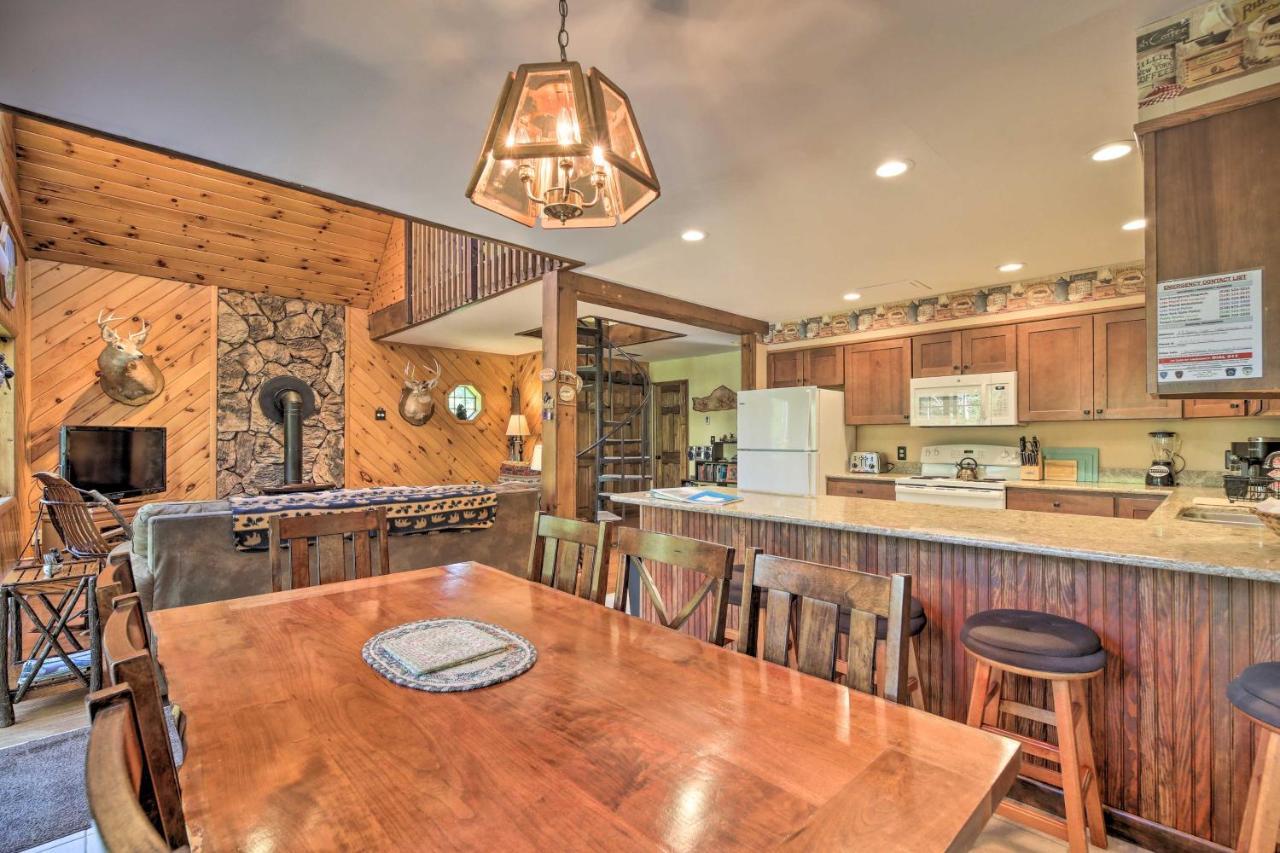 Lake Placid Chalet Deck And Forest Views! المظهر الخارجي الصورة