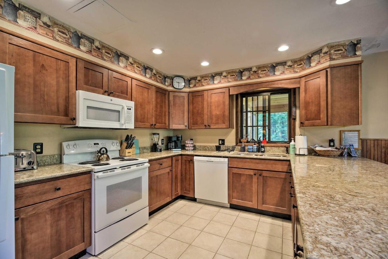 Lake Placid Chalet Deck And Forest Views! المظهر الخارجي الصورة